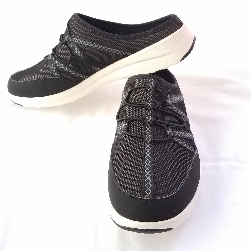 Clarks slip on sneakers